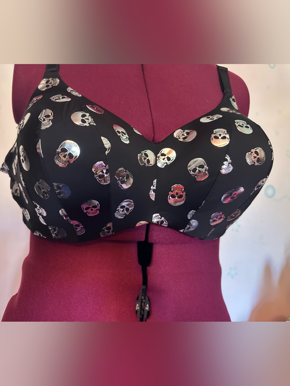 Torrid Curve Wire Free Skull Foil Bra New 44D